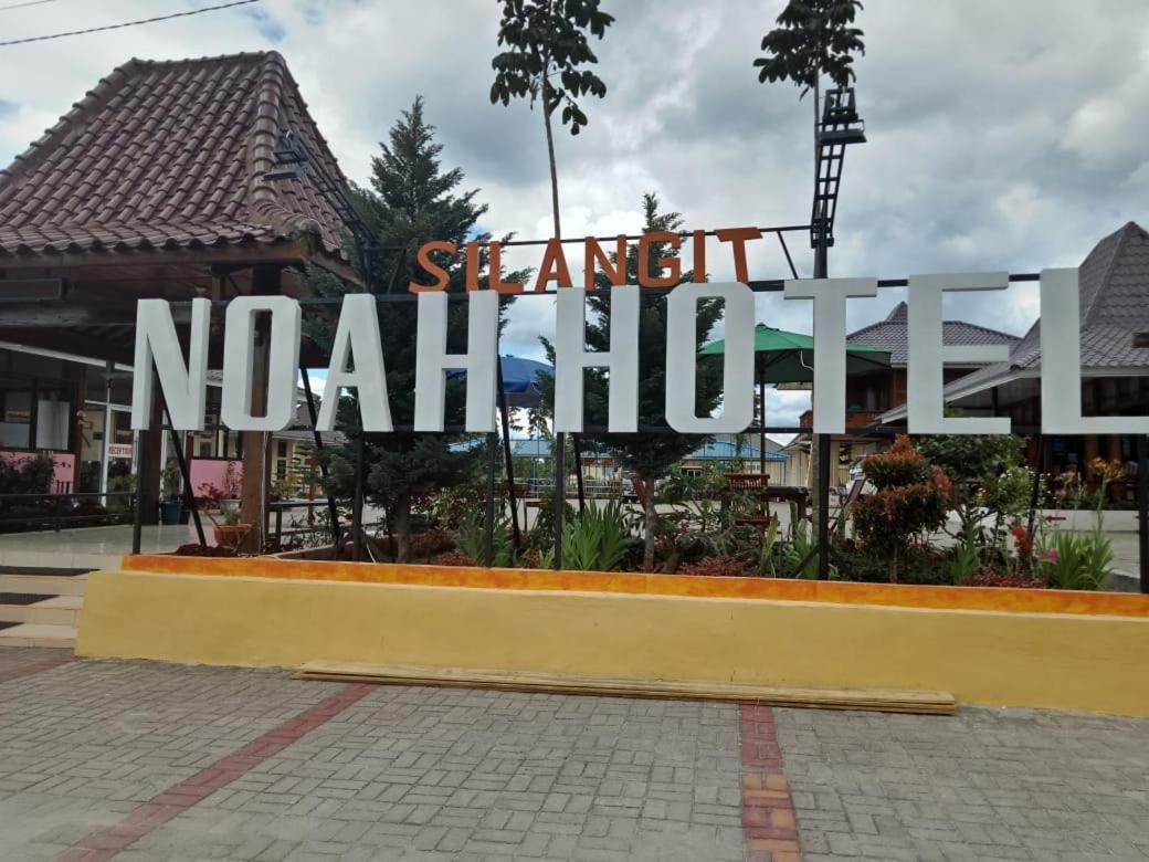 Noah Hotel Silangit Siborongborong Exterior photo