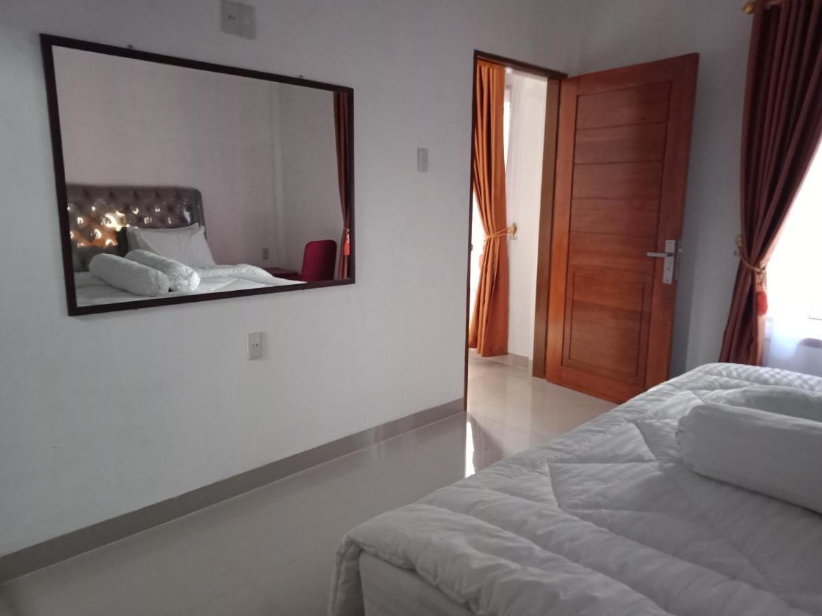 Noah Hotel Silangit Siborongborong Exterior photo